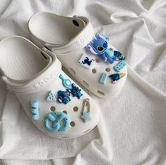 Stitch Room, Crocs Aesthetic, Bedazzled Shoes, Crocs Fashion, Stitch Stuff, Preppy Shoes