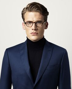 Jimmy wears blazer Marciano by Guess, turtleneck sweater Scapa, and glasses Tom Ford. Turtleneck With Blazer Men, Turtleneck With Blazer, Shirt Under Sweater Outfit, Turtleneck And Blazer, Turtleneck Under, Terno Slim, Blazer Men, Mens Turtleneck