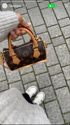 Sac Louis Vuitton, Romanticizing School, Dream Bags, Handbag Essentials, Bag Obsession, Luxury Aesthetic