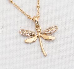 Vintage Victorian Dragonfly Pendant Necklace by Avon A gold tone necklace with a beautiful dragonfly shaped pendant. GENERAL DESCRIPTION Color: Gold Tone Length: 18 inch Brand: Avon Last photo includes measurement photo Please reach out if you need anything! Beautiful Dragonfly, Antique Jewelry Necklace, Dragonfly Pendant, Vintage Victorian, Gold Tone Necklace, Vintage Watches, Pendant Necklaces, Antique Jewelry, Vintage Antiques