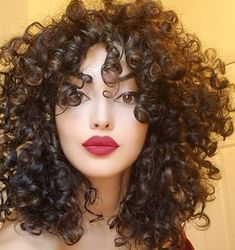 Cut Curly Hair, Curly Hair Fringe, Perfect Curly Hair, Curly Hair Ideas, Cute Curly Hairstyles, Colored Curly Hair, Haircuts For Curly Hair, Voluminous Hair