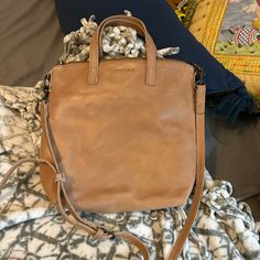 Able Crossbody/Wrist Held Bag In A Light Tan Leather. Beautiful Neutral That Goes With Everything! Very Clean! Light Tan, Tan Leather, Crossbody Bags, Bag Lady, Cream, Leather, Women Shopping, Color