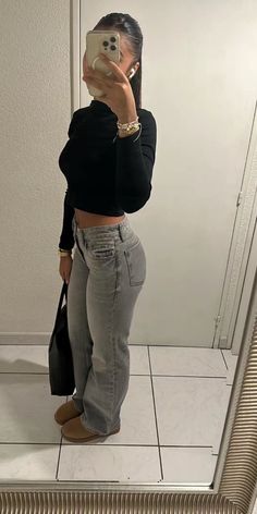 Tops Jeans Outfit, Mode Zara, Outfit Inspo Casual, Cute Lazy Day Outfits, Zara Fashion, School Looks, Simple Trendy Outfits, Mode Inspo