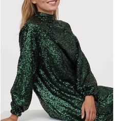 H&M Green Long Sleeve High Neck Dress Green Glitter Dress, Long Sleeve High Neck Dress, Green Sequin Dress, Long Sleeve Sequin Dress, 파티 드레스, Dress H&m, Dress Zara, Christmas Party Dress, Long Sleeve Sequin