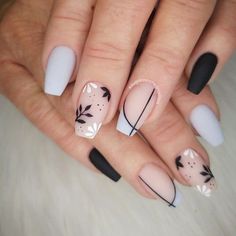 Unghie Sfumate, Floral Nail Designs, Her Nails, Acrylic Nails Coffin Short, Short Acrylic Nails Designs, Elegant Nails, Floral Nails, Chic Nails, Fancy Nails