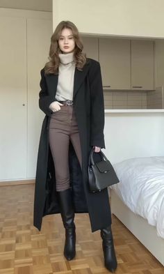 00s Mode, Money Fashion, Plain Outfits, 2024 Style, Casual Day Outfits, Stil Elegant, Elegant Styles