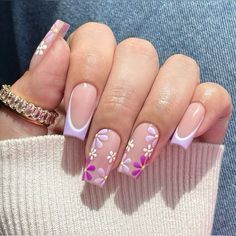 There's a new beauty trend taking over Instagram and it's absolutely stunning. Say hello to "quartz nails". Summery Nails, Classy Acrylic Nails, Nail Sets, Acrylic Nails Coffin Short, Press Ons, Short Acrylic Nails Designs, Pink Acrylic Nails