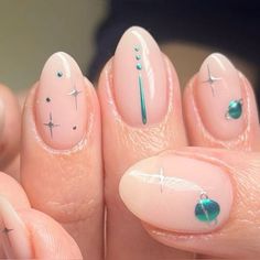 Sparkly Abstract Nails, Round Minimalist Nails, Celestial Short Nails, Kacey Musgraves Nails, Simple Celestial Nails, Celestial Nail Art Short, Short Celestial Nails, Simple Nail Design Ideas, Celestial Nails Short