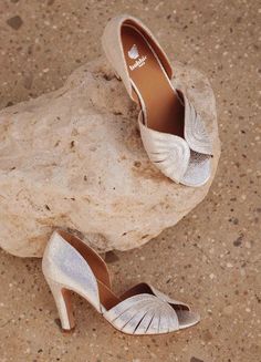 Details and care.Description : Heeled Sandals Paloma..Material : 100% Leather.Heel height : 0.1 cm / 0 '.Color : milos_beige.Size & measurements : Fits true to size, take your normal size..Product code : BBBBB7RUBEINA1AA00 Bobbies Shoes, Heeled Sandals, Paloma, Shoe Collection, Leather Heels, Women's Shoes, Sandals Heels, Heel Height, Women Shoes