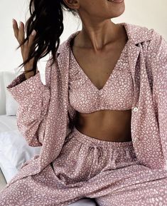 Night Wear Pajamas, Fancy Robes, Informal Attire, Home Wear Women Pajamas, Pajama Fashion, Cute Pajama Sets, Pajama Outfits, Cozy Dress, Glad Rags