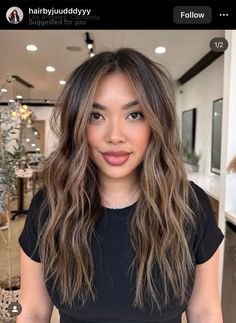 Dark Brown Hair With Front Highlights Face Framing, Hair 2024 Trends Women Color, Tan Asian Hair Color, Dark Skin Hair Color Ideas, Foliage Hair, Rachel Hair, Hair Color For Dark Skin, Highlights For Dark Brown Hair, Black Hair Balayage