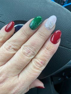 Easy Christmas Dip Nail Ideas, Dip Powder Nails For December, Red Green And Silver Nails, Christmas Nail Designs Dip Powder, Christmas Colored Nails, Red Green White Nails, Christmas Nails Red And Green Glitter, Christmas Dip Nails Short