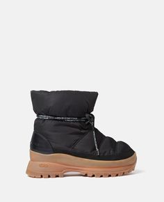 Discover Stella's Black Trace Puffy Booties today. Free standard shipping is available on all orders. Shop online now. Stella Mccartney Boots, Short Denim Skirt, Bags Logo, Sneaker Wedge, Flat Sneakers, Goods And Services, Espadrilles Wedges, Black Booties, Long Wallet