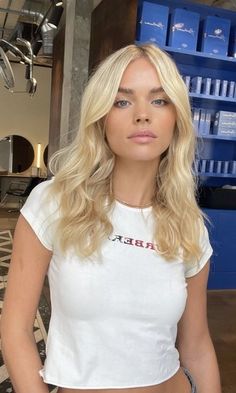 butter blonde hair color ideas for blondes , light blonde balayage hair , butter blonde balayage hair , warm blonde with highlights Balayage Hair Warm Blonde, Butter Blonde Hair Color, Butter Blonde Balayage, Butter Blonde Hair, Blonde With Highlights, Light Blonde Balayage, Butter Blonde, Blonde Balayage Hair