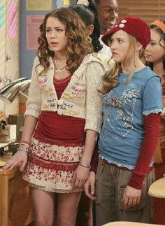 Disney Channel Fashion, Lilly Truscott, Hannah Montana Outfits, Old Miley Cyrus, Emily Osment