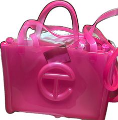 Telfar Bags Pink, Girly Bags Aesthetic, Telfar Bag Collection, Clear Bag Aesthetic, Telfar Bags, Branded Shopping Bags, Marc Jacobs Snapshot Bag, Telfar Bag, Purse Ideas