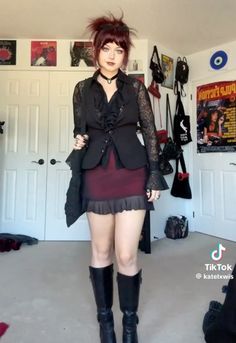 Romantic Goth Aesthetic Outfits, Red Hair Outfit Ideas, Witch Fits, Goth Outfit Inspo, Goth Outfit Ideas, Uni Outfits, Dark Outfits, Grunge Goth