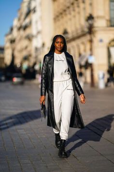 Outfits For 60 Degree Weather, Paris February, Engagement Photo Outfits Fall