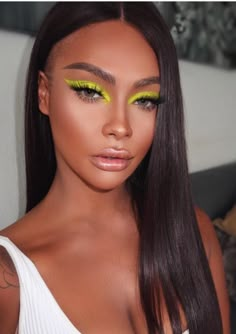 Editorial Make-up, Yellow Eye Makeup, Yellow Eyeshadow, Neon Makeup, Kylie Jenner Makeup, Beauty Make-up, Halloween Makeup Easy, Makeup Eye Looks, Creative Makeup Looks