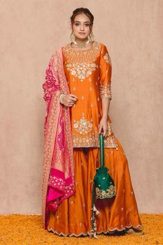 Latest Velvet Suit Designs #uk #punjabisuitsonlineboutique  #punjabisuitsboutique  #punjabiboutique  #boutique  #boutiqueshopping  #boutiquefashion  #toronto  #boutiqueshoppingonline Banarsi Suit Design Indian Style, Orange Sharara, Sharara Suit Designs, Lehenga Ideas, Stitching Styles, Kurta Lehenga, Bandhani Dupatta, Mehndi Outfits, Kurta Sharara Set