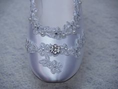 Brides Wedding Flats White Shoes Silver Venice lace by NewBrideCo Wedding Flat Shoes, White Flat Shoes, Ballet Style, Ship Wedding, Ballerina Slippers, Wedding Shoes Flats, Shoes Silver, Satin Shoes, Wedding Flats