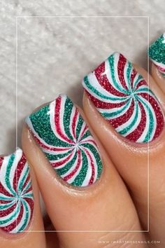 Spearmint Christmas Nails, Christmas Nails Ornament Art Designs, Green And Red Candy Cane Nails, Red And Green Candy Cane Nails, Christmas Swirl Nails, Peppermint Swirl Nails, Funky Christmas Nails, Christmas Nails Design Holiday, Candy Cane Nail Designs