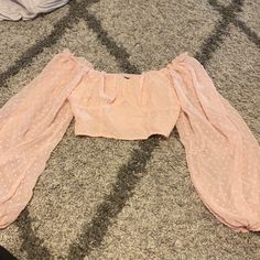 Never Worn. Great Condition Feminine Beige Crop Top For Spring, Spring Beige Crop Top For Brunch, Tops Shein, Shein Tops, Crop Top, Womens Tops, Crop Tops, Cream, Women Shopping