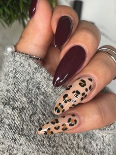 Simple Leopard Print Nails, Jaguar Print Nails, Leapord French Tip Nails Acrylic, Burgundy Gold Nail Designs, Fall Zebra Print Nails, Brown Cheetah Print Nails, Burgundy And Leopard Nails, Pantera Nails