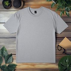 Basic Gray Short Sleeve T-shirt, Plain Gray T-shirt For Streetwear, Gray Plain T-shirt For Streetwear, Gray Plain Crew Neck T-shirt, Gray Pre-shrunk Crew Neck T-shirt, Gray Crew Neck T-shirt With Branding, Mockup Camisa, Mock Up T Shirt, Grey Tshirt