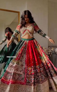 DRESS Garba Dress Wedding, Navaratri Choli Design, Navratri Chaniya Choli Design, Navratri Blouse, Sewing A Dress, Garba Chaniya Choli, Bride Fashion Illustration, Dandiya Dress, Garba Outfit