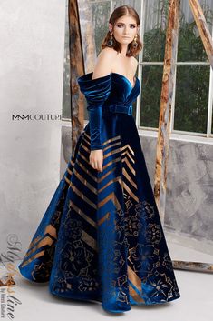 Long Velvet Dress, Mnm Couture, Cutout Gown, Velvet Fashion, Couture Gowns, Evening Gowns Formal, Designer Gowns, Couture Dresses, Mother Of The Bride Dresses