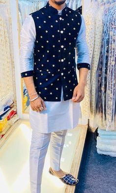 Cot Pent For Boys, Kurta Designs Men's, India Fashion Men, Man Dress Design, Mens Traditional Wear, Gents Shirts, Sherwani For Men Wedding, Wedding Kurta For Men, Gents Kurta Design