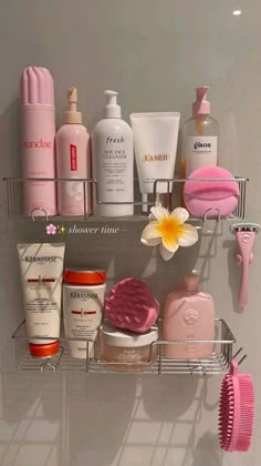 Haut Routine, Shower Skin Care, Glow Skin, روتين العناية بالبشرة, Pretty Skin Care, Shower Time, Facial Cleansing Brush, Pretty Skin, Clipuri Video