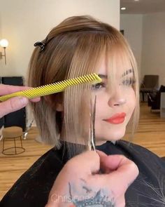 Short Lob Hairstyle, Short Lob, Cosmetology Career, Spring Hair Trends, Lob Styling, Chris Jones, Old Hairstyles, Lob Hairstyle, Professional Hairstylist