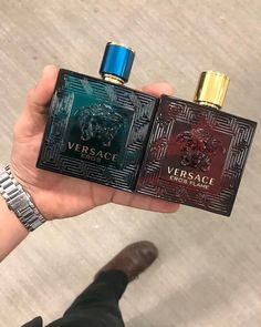 Versace Parfum, Fragrances Perfume Men, Apple Gadgets Iphone, Citrus Perfume, Cologne Collection, Best Perfume For Men, Best Fragrance For Men, Mens Hairstyles Thick Hair