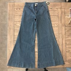 Brand: Litz Size: No Size Tag But Would Recommend Best For A 26 Or 2 Color: Medium Denim Blue W/ White Striping Detail Condition: Nwt (But Only The Boutique Type Tag, Not Original) Material: 63% Cotton, 35% Polyester, 2% Spandex Measurements - Waist: 13” Full Length: 42” Inseam: 32.5” Rise: 9.5” Ankle: ~16” Hips: 18” *These Are Denim But Not The Most True Rigid And Thick Denim Feel As They Are On The Thinner Side Of Material Due To The Good Amount Of Stretch They Have Medium Wash Cotton Flare Jeans, Medium Wash Cotton Flare Pants, Medium Wash Cotton Flares, Casual Blue Full-length Flares, Casual Full-length Blue Flares, Casual Blue Full Length Flares, Casual Full Length Blue Flares, Blue Cotton Wide Leg Flares, Mid-rise Denim Blue Cotton Flares