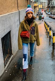 Pacific Northwest Outfit, Mexico Street Style, Japanese Winter, Colorful Outfits, Earthy Outfits, Baggy Clothes, Outfit Formulas, Street Style Trends, Street Outfit