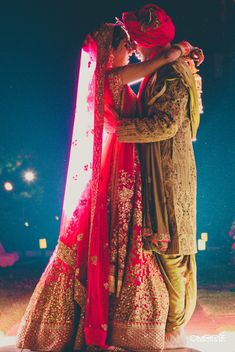 Weeding Pose Photography Indian, Goa Sunset, North Indian Wedding, शादी की तस्वीरें, Indian Bride Poses, Indian Bride Photography Poses, Indian Wedding Poses, Bride Photos Poses, Indian Wedding Photography Couples