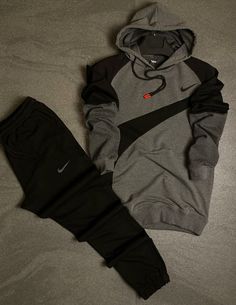 Sweat Suits Outfits, Sporty Outfits Men, Nike Clothes Mens, Hype Clothing, Black Men Fashion Swag, Mens Jogger Pants, Dope Outfits For Guys, Concept Clothing, Street Fashion Men Streetwear