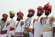 rajasthan culture reflects persisted caleidoscope Rajasthani Traditional Dress, Rajasthan Dress, Wedding Clothes For Men, Traditional Dress For Men, Rajasthan Culture, Rajasthani Wedding, Rajasthani Dress, Wedding Clothes, Clothes For Men