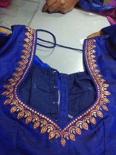 Patch Work Blouse Designs, Best Blouse Designs, New Saree Blouse Designs, Maggam Works, Cutwork Blouse Designs, Blouse Back Neck Designs, Machine Work, Simple Embroidery Designs, Blouse Designs Indian