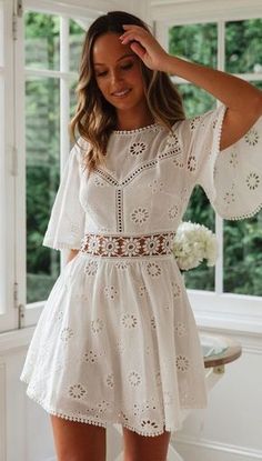 Wedding Dresses Taffeta, Boho Styl, White Flower Girl Dresses, Dress Sleeve Length, Taffeta Dress, Lace Dress With Sleeves, Hippie Outfits, Lace Fashion, Hippie Chic