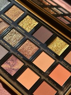 Warm Makeup palette, Metallic shadows Huda Beauty Empowered Palette, Huda Beauty Palette, Makeup Stuff, Face Card, Makeup Reviews, Beautiful Makeup, Huda Beauty, Eye Makeup, Skin Care