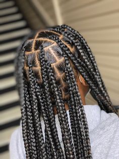 Medium Not Less Braids, Medium Parts Box Braids, Medium Box Braids Hairstyles For Black Women, Individual Braids For Black Women, Medium Braids For Black Women, Plaits Box Braids, Medium Length Box Braids