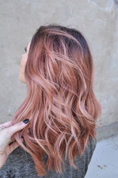 Rose gold hair #beboldbebeautiful #fashioncolours Blond Rose, Gold Hair Colors, Hair Color Rose Gold, Violin Lessons, Cute Hair Colors, Rose Gold Hair, Treble Clef, Long Hairstyles, Ash Blonde