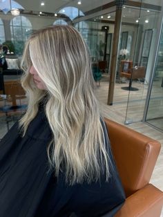 Blonde inspo, dimensional blonde, rooted blonde, lived in blonde Rooted Blonde Hair With Lowlights, Light Blonde With Root Melt, Full On Blonde Hair, Highlight Ideas For Blonde Hair, Blonde Hair Inspo Dimension, Highlight And Lowlights For Blonde Hair, Dark Lowlights On Blonde Hair, Dark Hair Full Highlights, Blonde Hair With Lighter Highlights