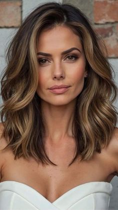 Mom Haircut, Κούρεμα Bob, Mom Haircuts, Rambut Brunette, Brunette Hair With Highlights, Brunette Balayage Hair, Mom Hairstyles, Hair 2024, Balayage Brunette