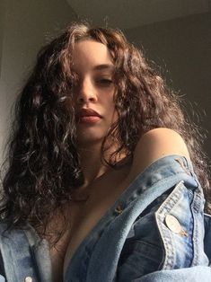 Look Kylie Jenner, Sabrina Claudio, Now United, Curly Girl, Insta Photo Ideas, Poses For Pictures, How To