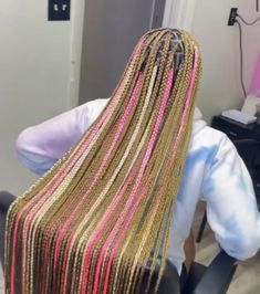 3 Colored Braids, Nepolian Color Braids, Light Pink Hair Braids, Braids For Black Women Pink And Brown, Braiding Hair Color Combo, Nice Color Combinations For Braids, Colors Knotless Braids, Nepolian Braids, Three Different Color Knotless Braids