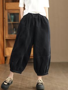 Expertly crafted for both comfort and style, these Women's Autumn Casual Solid Spliced Cotton Harem Pants will elevate your wardrobe this season. Made with soft, durable cotton and a trendy spliced design, these pants are perfect for any casual setting. Stay in fashion without compromising on comfort. Feature Item Code: 7657523740734 Material: 65%Cotton 35%Polyester Pattern: Solid Length: Ankle Length Pants Type: Harem Pants Highlight: Pocket.Elastic Waist Season: Autumn.Winter Details: Pockets The model height:166cm.weight:50kg Washing Recommendations: At 40 or 60 degrees . Wash it with the colored laundry. add a colored detergent. Hand wash or machine wash. Cotton Harem Pants, Fur Sliders, Autumn Casual, Summer Swim Suits, Ankle Length Pants, Type Of Pants, Boho Stil, Womens Fall, Casual Fall